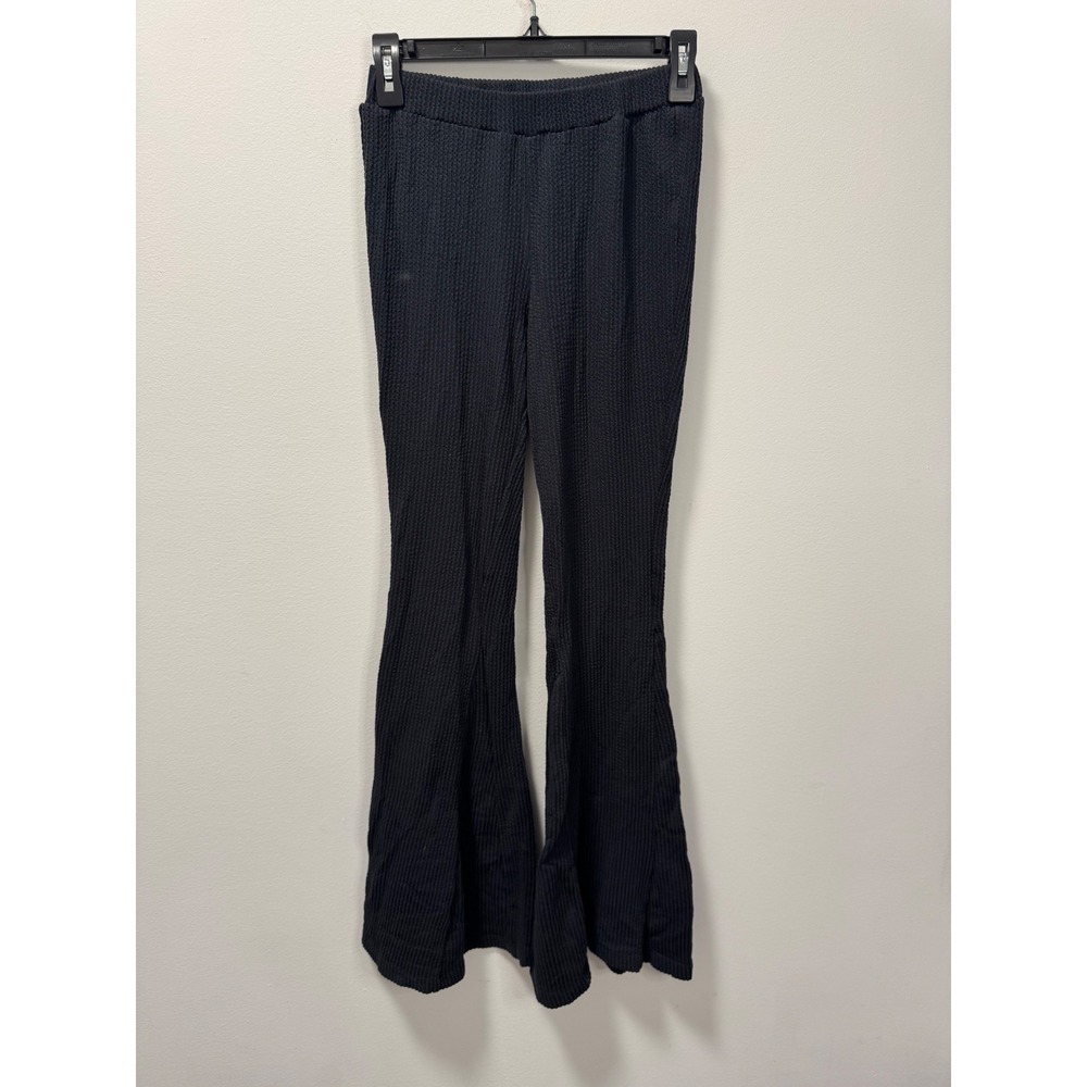 Urban Outfitters Black Textured Ribbed Waffle Knit Fit to Flare Leg Pants Small